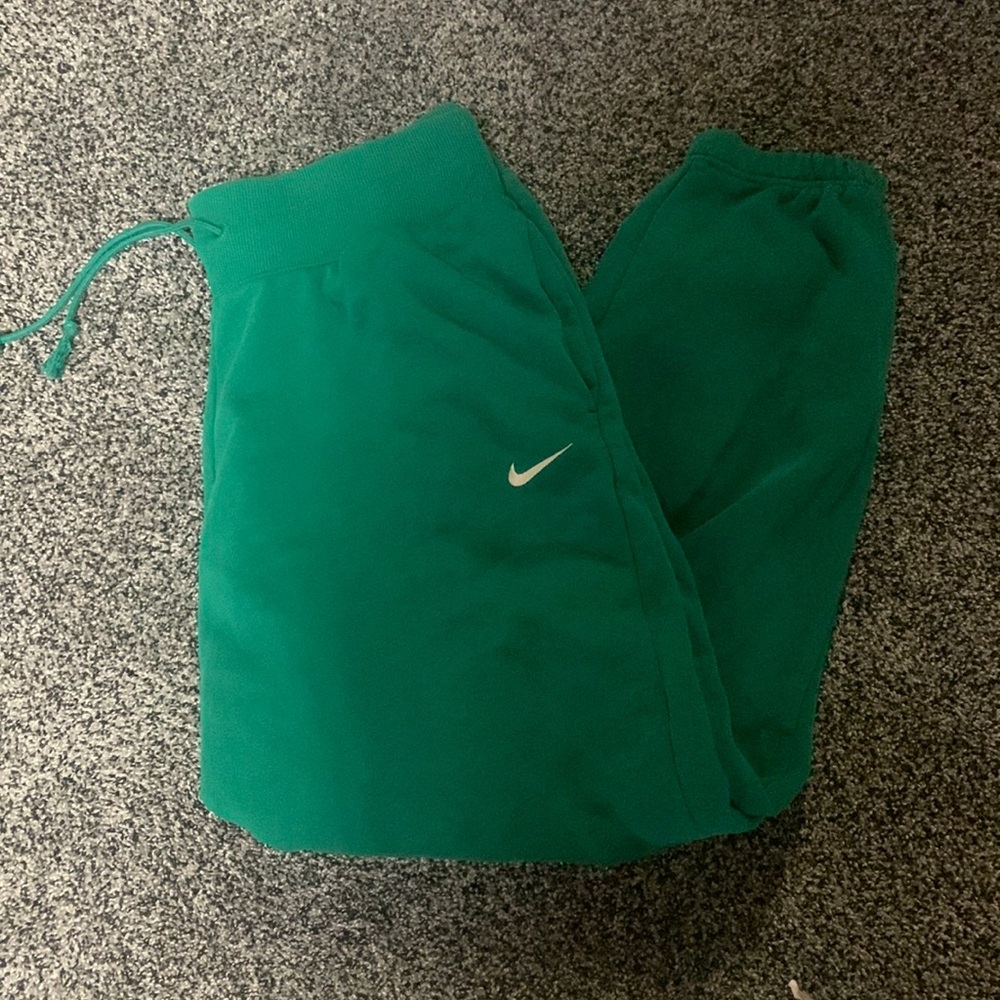 Women’s Nike phoenix joggers